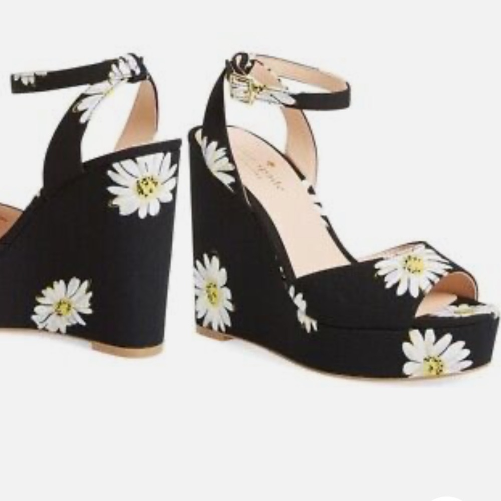 Kate spade daisy wedge platform sandals size 6, used like new, worn once